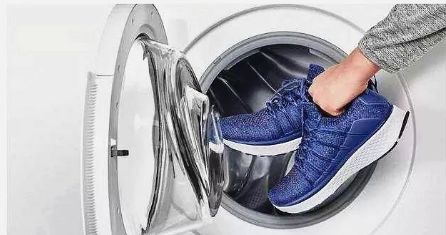 洗衣机能够用来“洗鞋子”吗？听家政阿姨分析完，不了解真是亏了(图3)