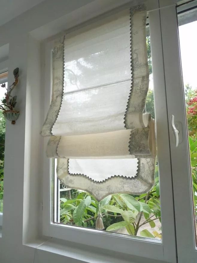 家庭保洁的窗帘布艺清洁(图3)