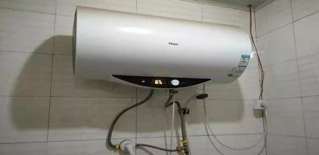 长沙保洁:电热水器怎么清洁，家政阿姨支一招，在家清洁不求人！(图2)
